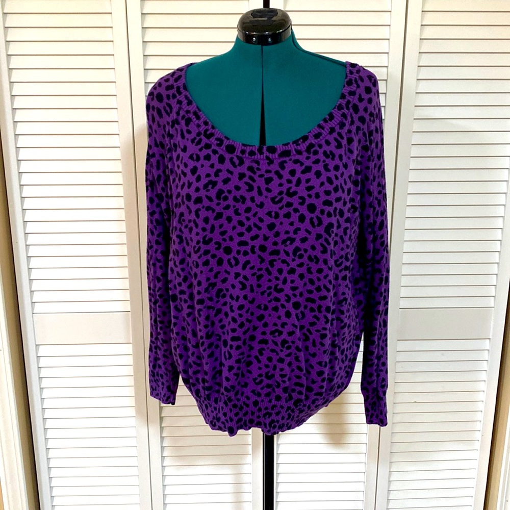 Torrid Size 3 Purple Animal Print Scoopneck Sweater